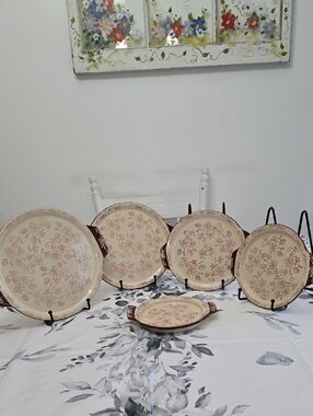 Temptations By Tara Set Of 5 Floral Lace Graduated Size Dish Trivets With Handle